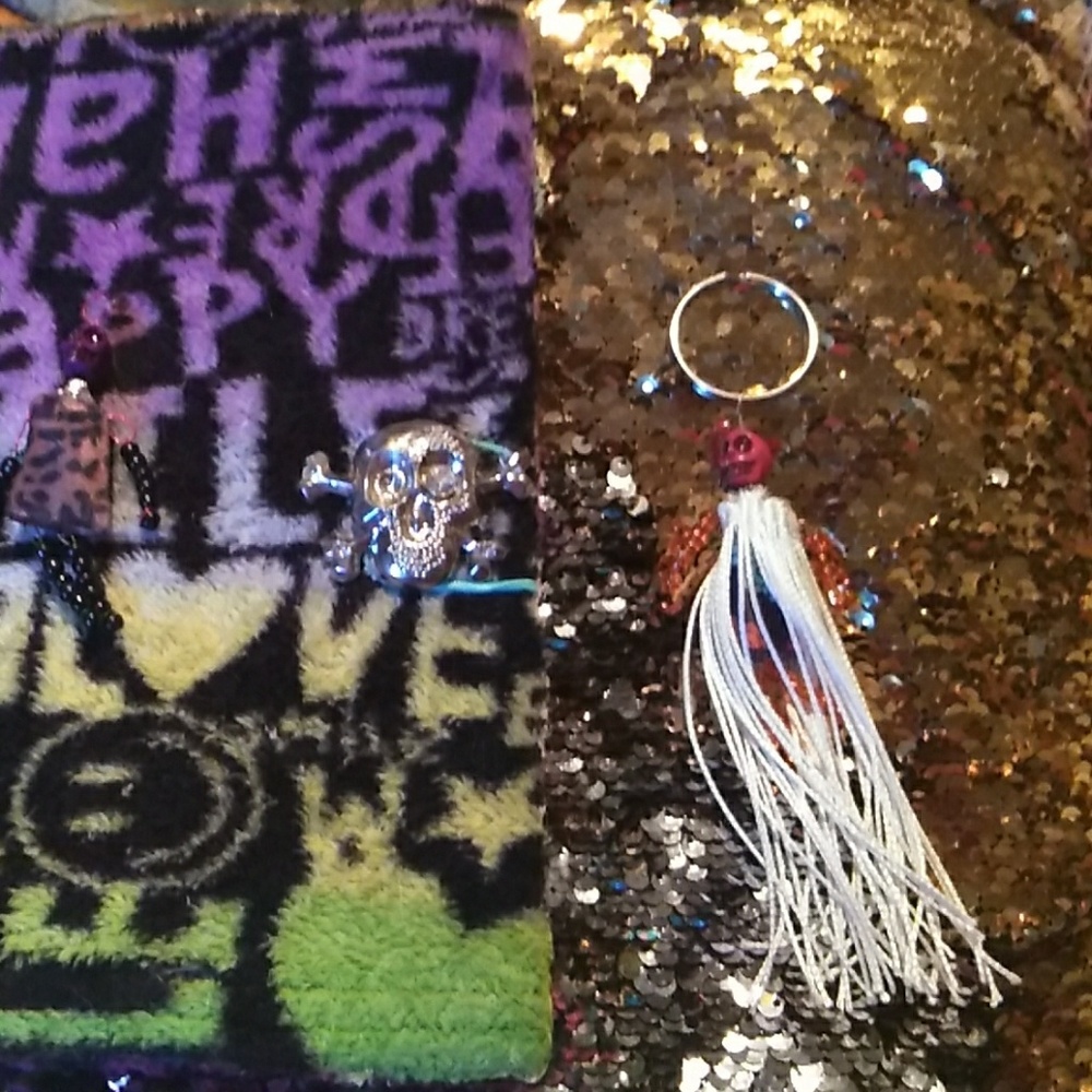 Skull notebook with keychain